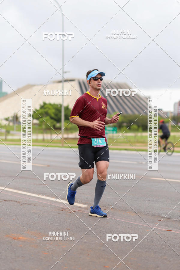 Buy your photos of the eventASICS Golden Run - Braslia on Fotop