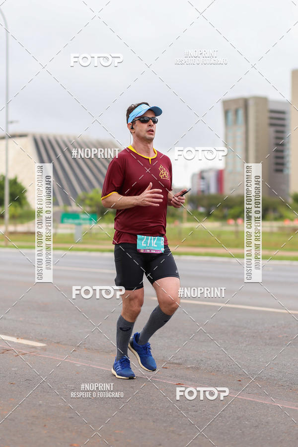 Buy your photos of the eventASICS Golden Run - Braslia on Fotop