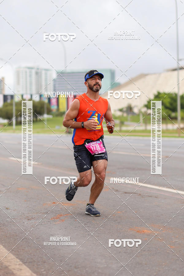 Buy your photos of the eventASICS Golden Run - Braslia on Fotop