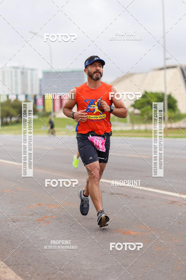 Buy your photos of the eventASICS Golden Run - Braslia on Fotop