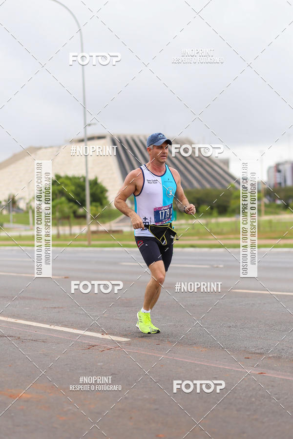 Buy your photos of the eventASICS Golden Run - Braslia on Fotop