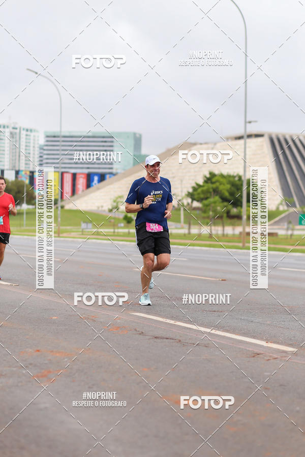 Buy your photos of the eventASICS Golden Run - Braslia on Fotop