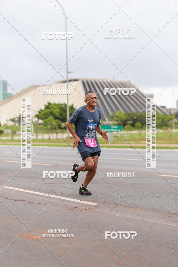 Buy your photos of the eventASICS Golden Run - Braslia on Fotop