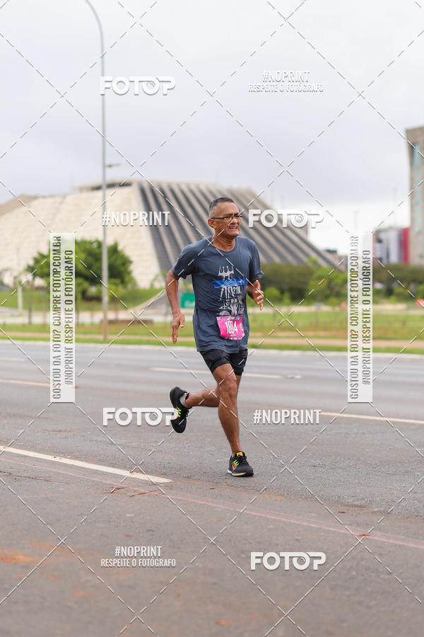 Buy your photos of the eventASICS Golden Run - Braslia on Fotop