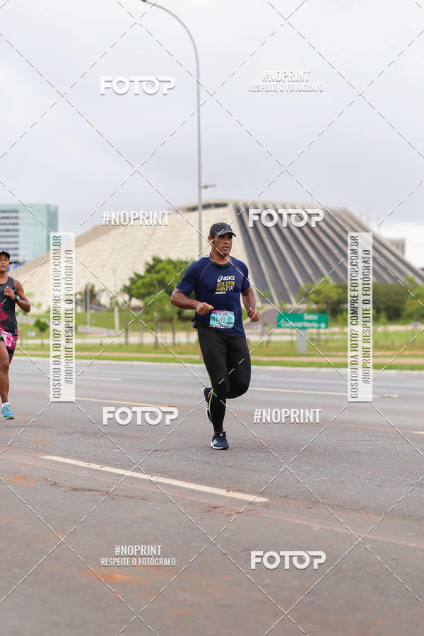 Buy your photos of the eventASICS Golden Run - Braslia on Fotop