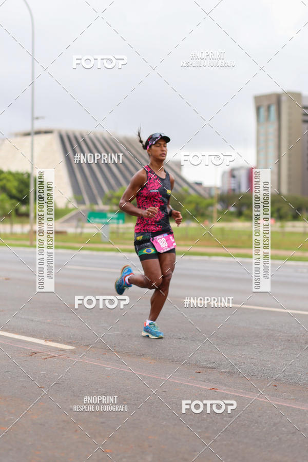 Buy your photos of the eventASICS Golden Run - Braslia on Fotop