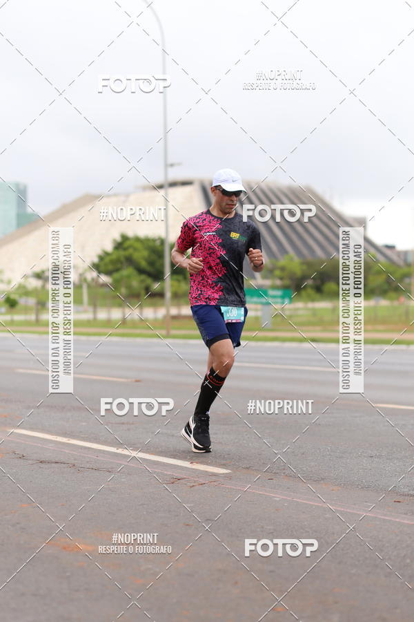 Buy your photos of the eventASICS Golden Run - Braslia on Fotop