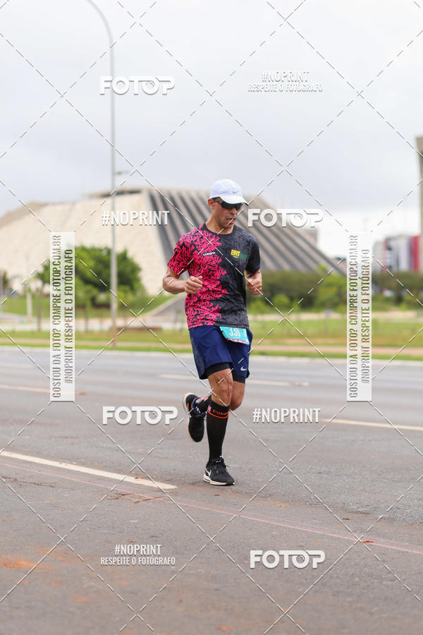 Buy your photos of the eventASICS Golden Run - Braslia on Fotop