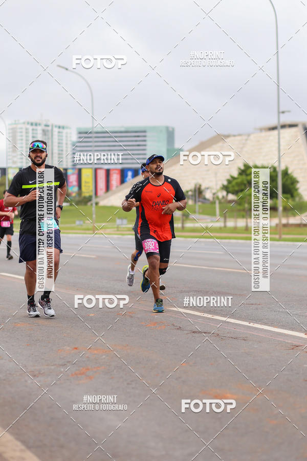 Buy your photos of the eventASICS Golden Run - Braslia on Fotop