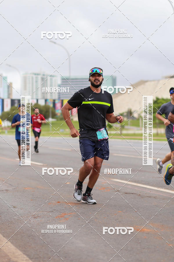 Buy your photos of the eventASICS Golden Run - Braslia on Fotop