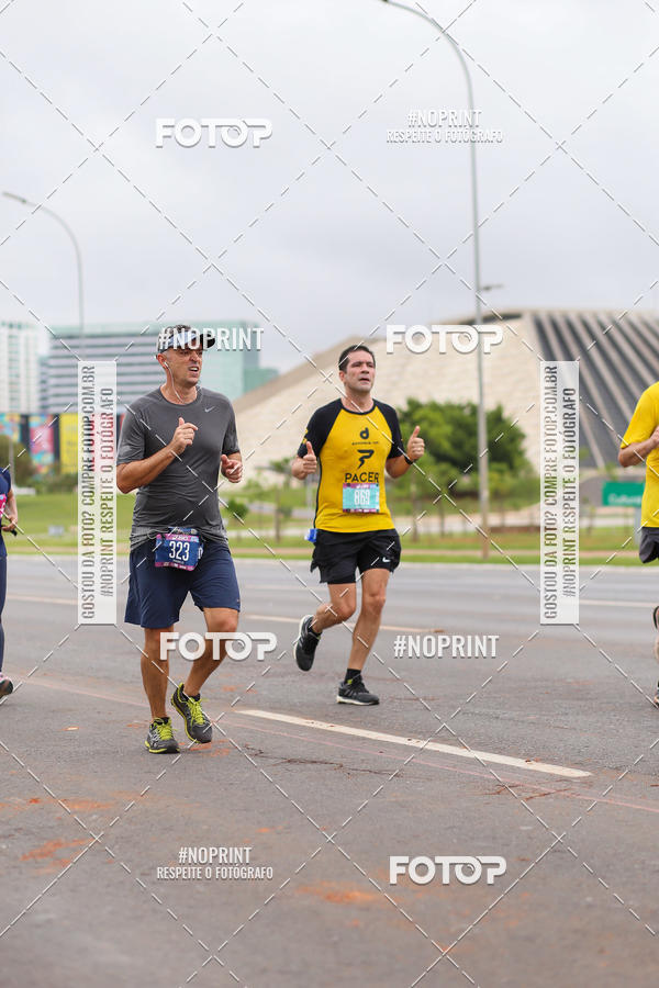 Buy your photos of the eventASICS Golden Run - Braslia on Fotop