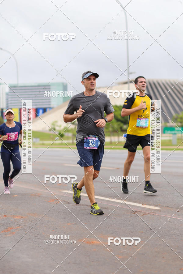Buy your photos of the eventASICS Golden Run - Braslia on Fotop