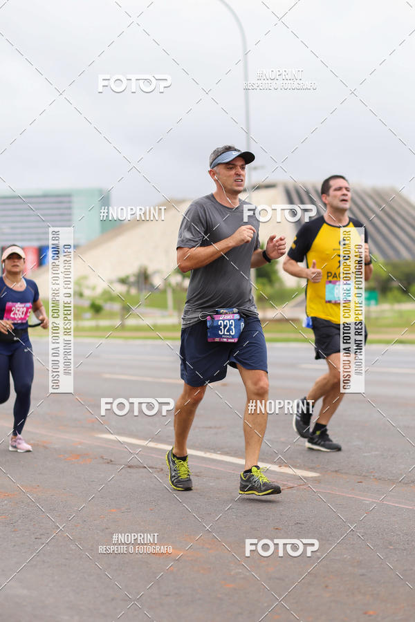Buy your photos of the eventASICS Golden Run - Braslia on Fotop