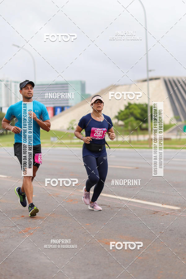 Buy your photos of the eventASICS Golden Run - Braslia on Fotop