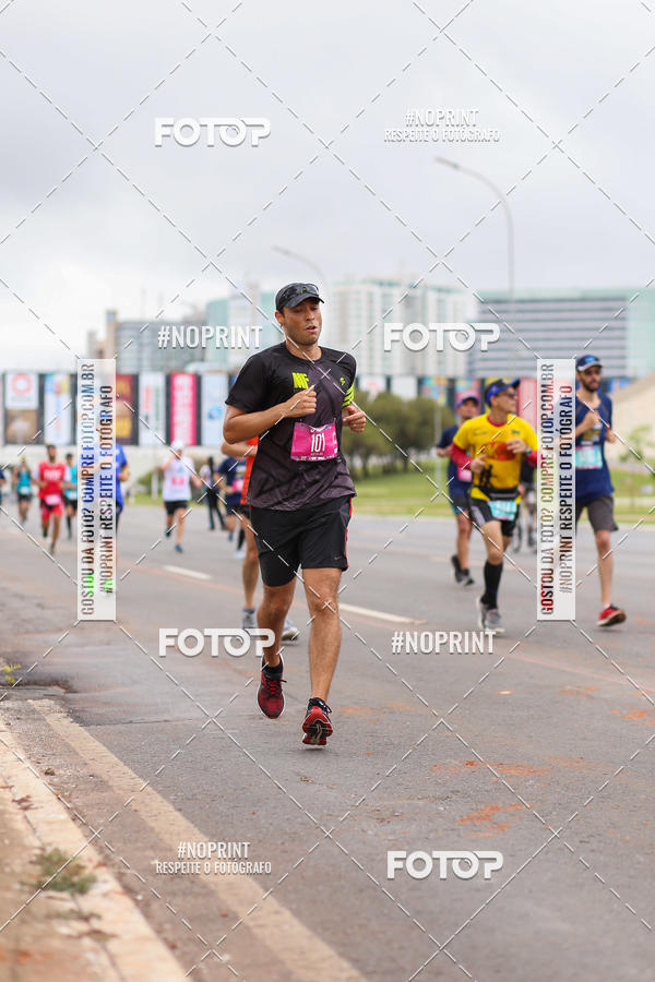 Buy your photos of the eventASICS Golden Run - Braslia on Fotop