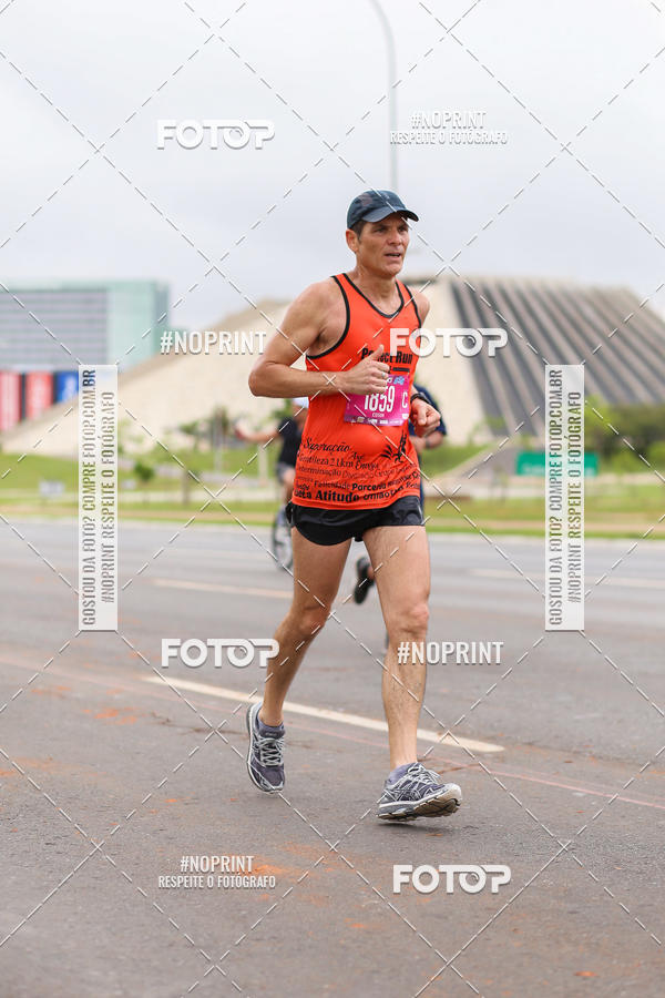 Buy your photos of the eventASICS Golden Run - Braslia on Fotop