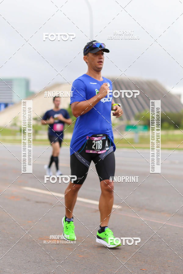 Buy your photos of the eventASICS Golden Run - Braslia on Fotop