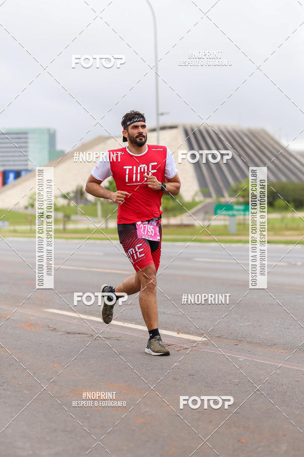 Buy your photos of the eventASICS Golden Run - Braslia on Fotop