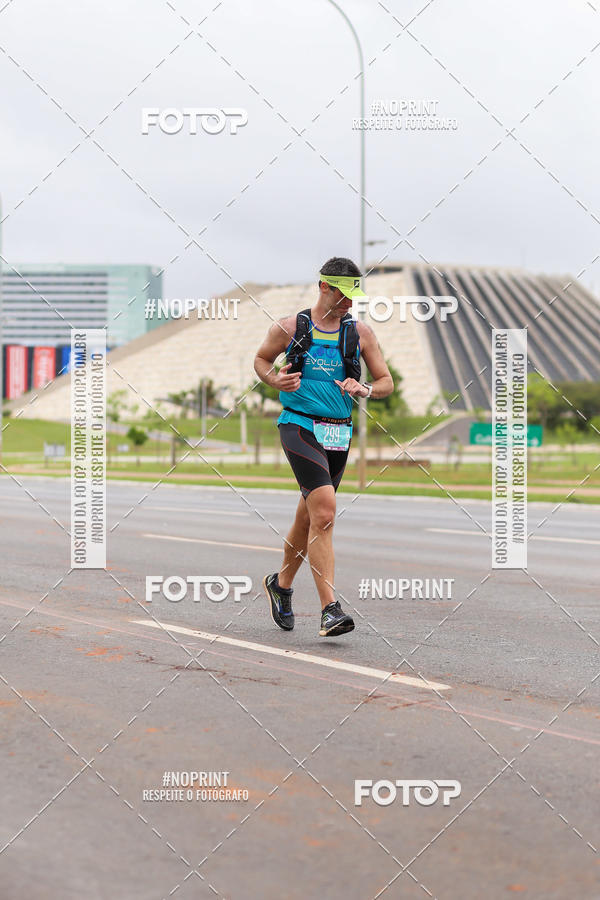 Buy your photos of the eventASICS Golden Run - Braslia on Fotop