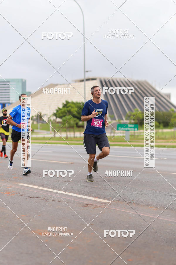 Buy your photos of the eventASICS Golden Run - Braslia on Fotop