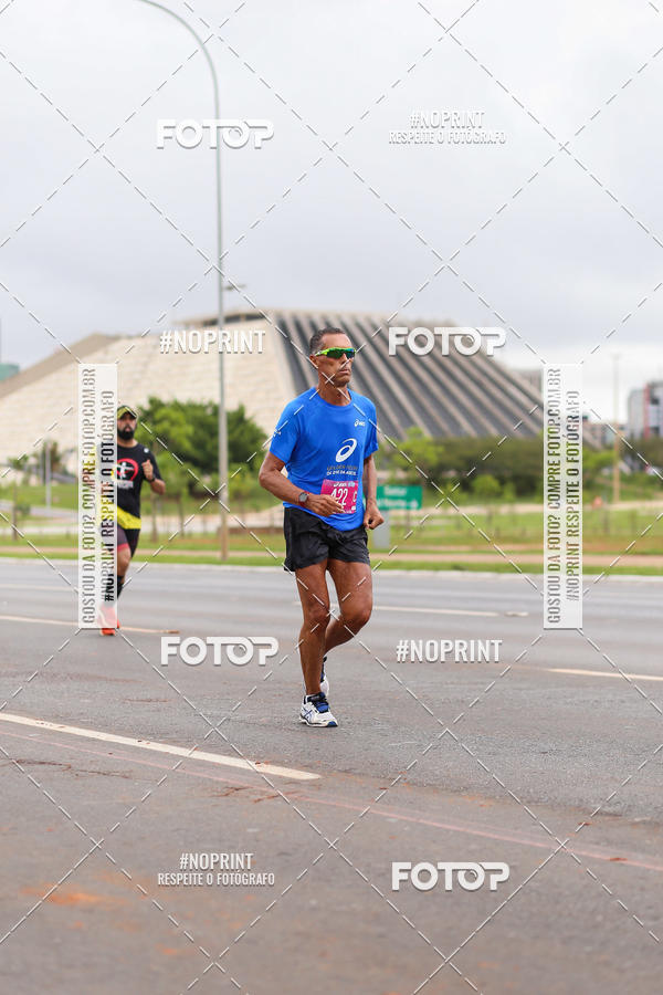 Buy your photos of the eventASICS Golden Run - Braslia on Fotop