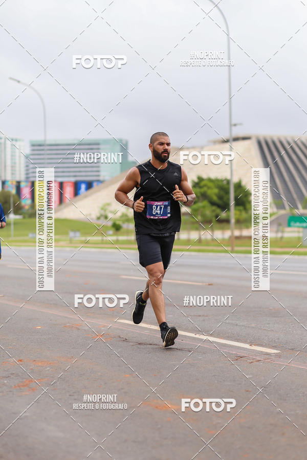 Buy your photos of the eventASICS Golden Run - Braslia on Fotop