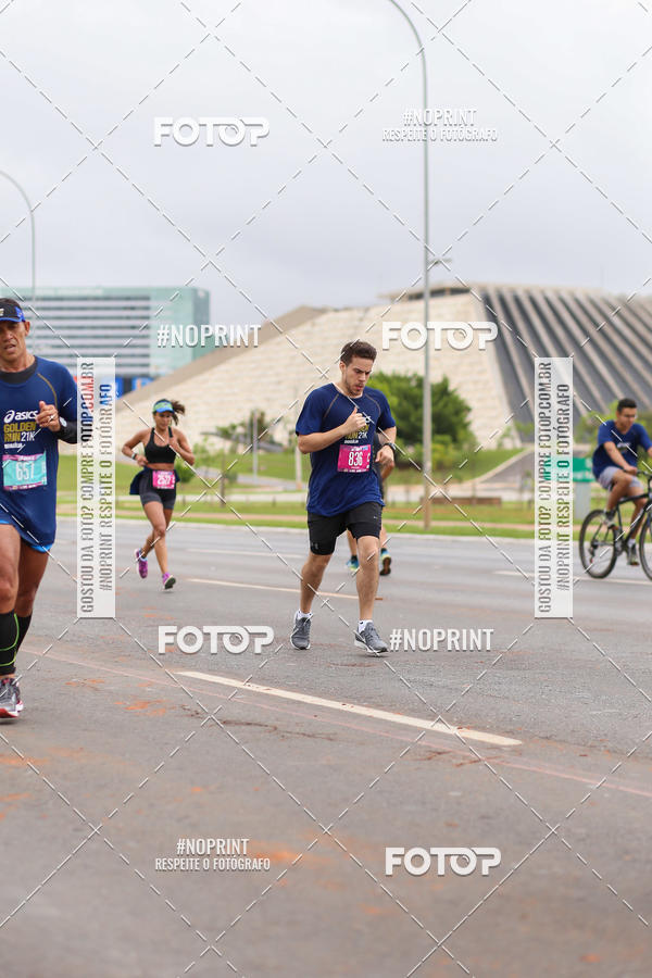 Buy your photos of the eventASICS Golden Run - Braslia on Fotop