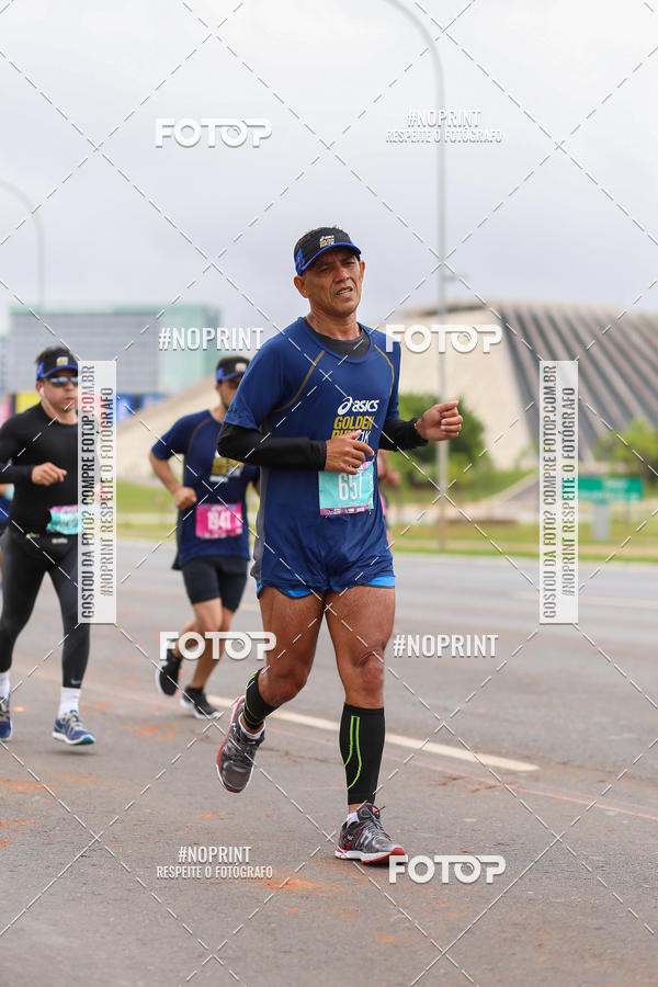 Buy your photos of the eventASICS Golden Run - Braslia on Fotop
