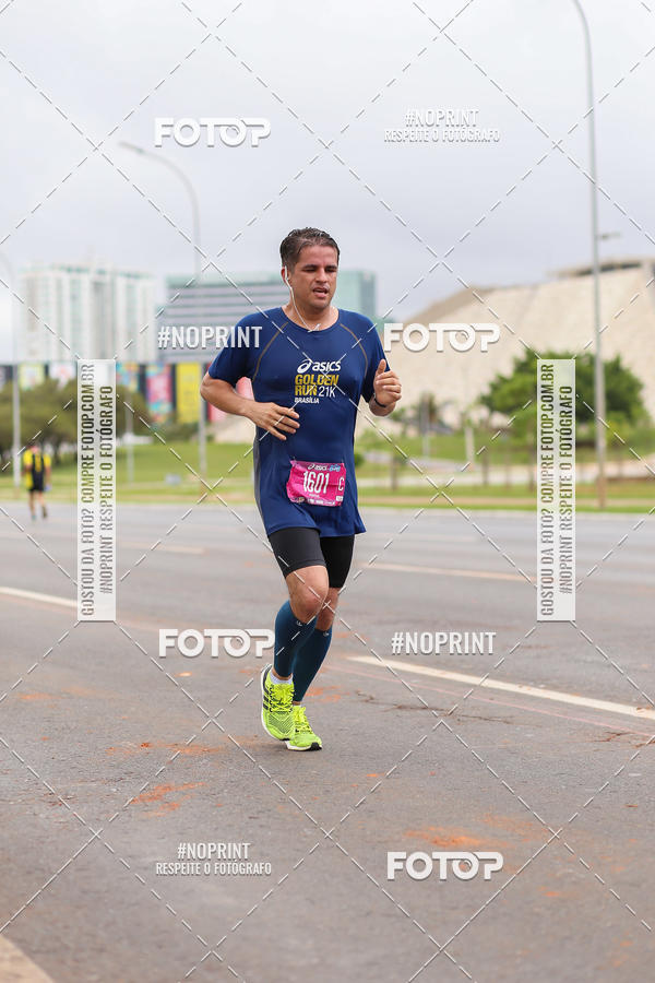 Buy your photos of the eventASICS Golden Run - Braslia on Fotop