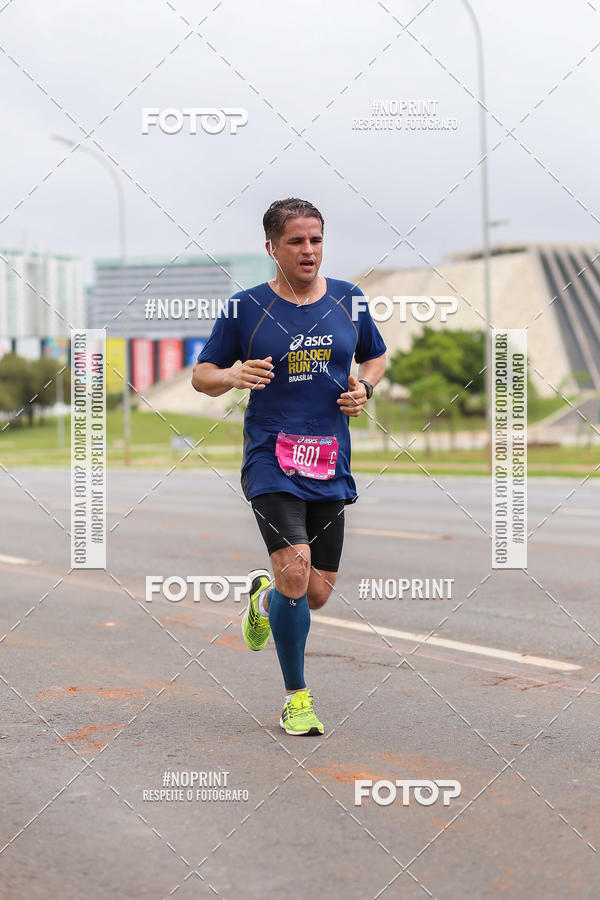 Buy your photos of the eventASICS Golden Run - Braslia on Fotop