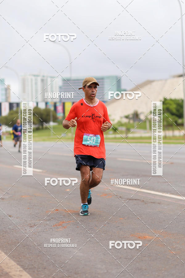 Buy your photos of the eventASICS Golden Run - Braslia on Fotop