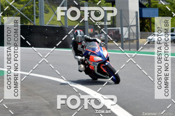 Compre as suas fotos do evento500 milhas SuperBike Brasil no Fotop