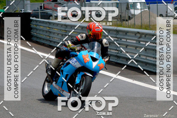 Compre as suas fotos do evento500 milhas SuperBike Brasil no Fotop