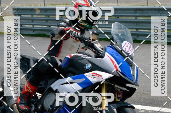 Compre as suas fotos do evento500 milhas SuperBike Brasil no Fotop