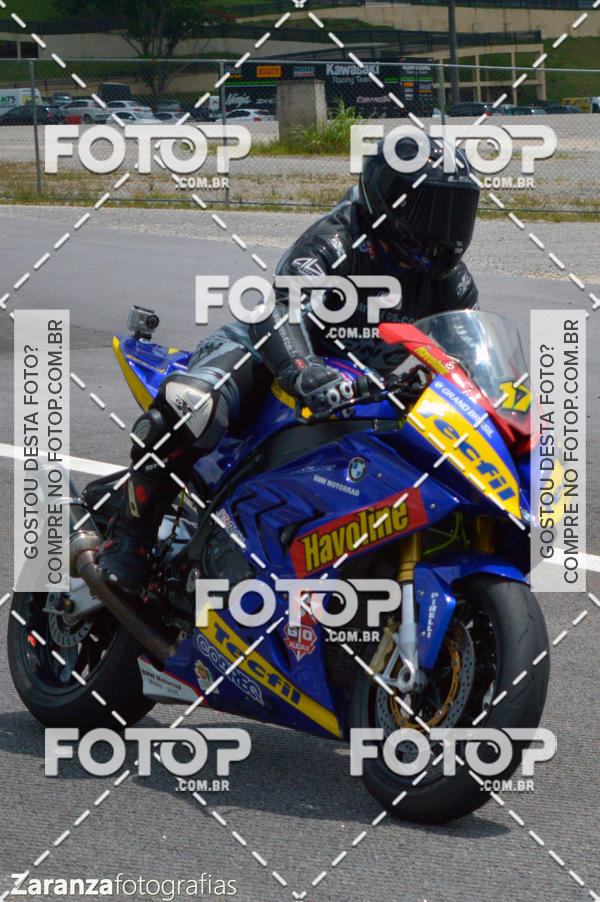 Compre as suas fotos do evento500 milhas SuperBike Brasil no Fotop