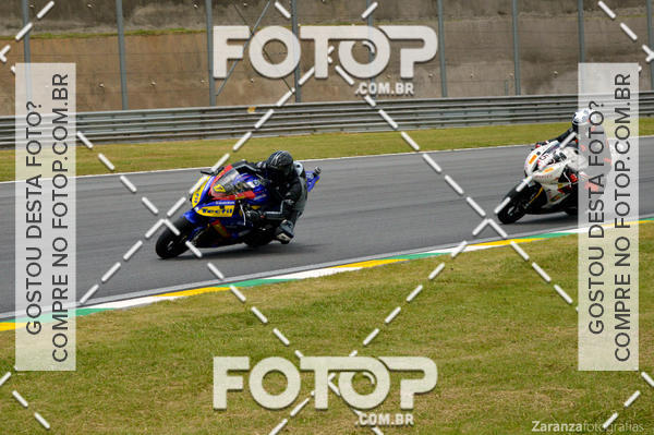 Compre as suas fotos do evento500 milhas SuperBike Brasil no Fotop