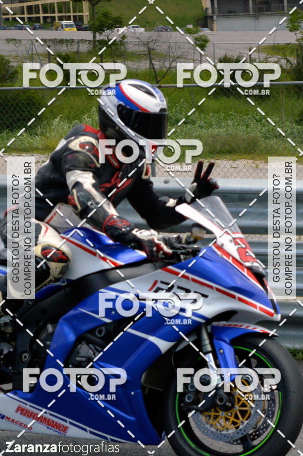 Compre as suas fotos do evento500 milhas SuperBike Brasil no Fotop