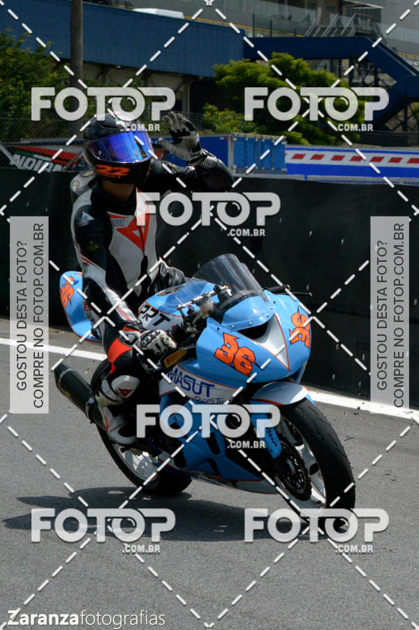 Compre as suas fotos do evento500 milhas SuperBike Brasil no Fotop