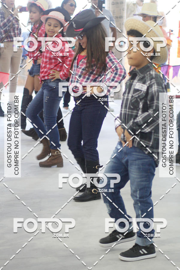 Buy your photos of the eventFesta Junina E.E. Prof. Miguel Roque on Fotop