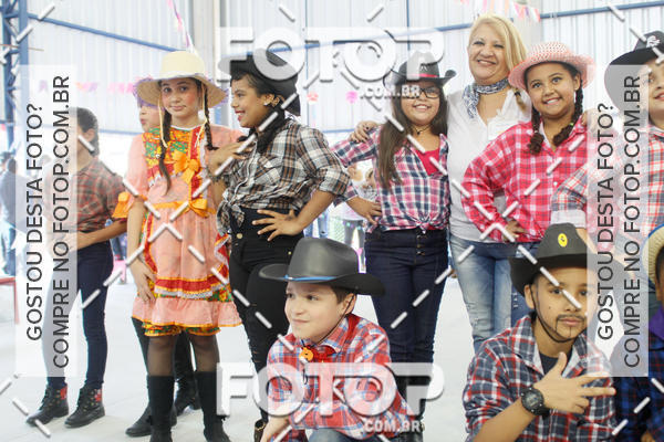 Buy your photos of the eventFesta Junina E.E. Prof. Miguel Roque on Fotop