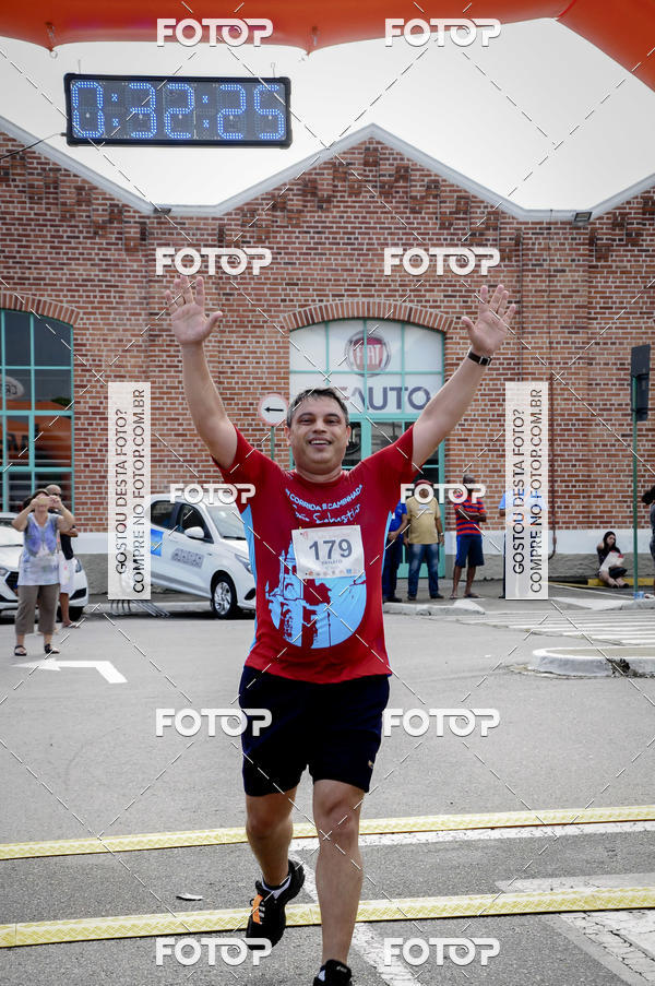 Buy your photos of the eventIII Corrida e Caminhada da Parquia de So Sebastio on Fotop