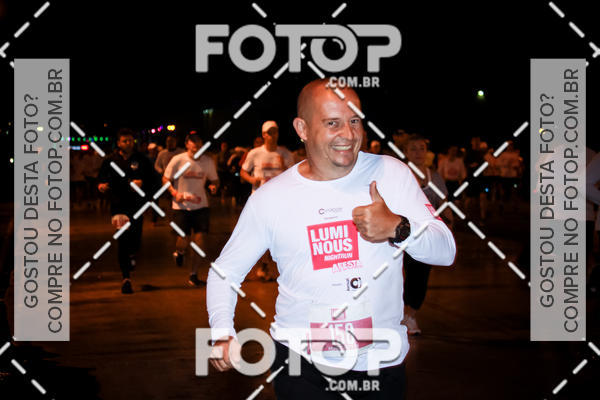 Buy your photos of the eventLuminous Run on Fotop