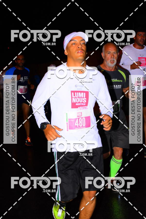 Buy your photos of the eventLuminous Run on Fotop
