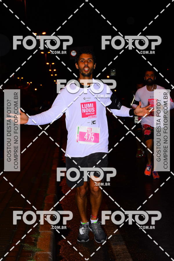 Buy your photos of the eventLuminous Run on Fotop