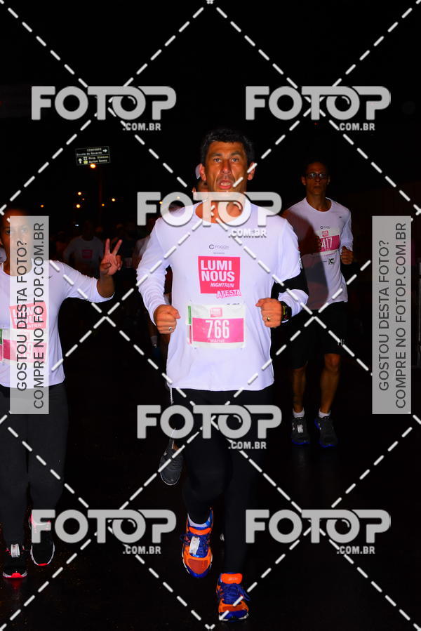 Buy your photos of the eventLuminous Run on Fotop