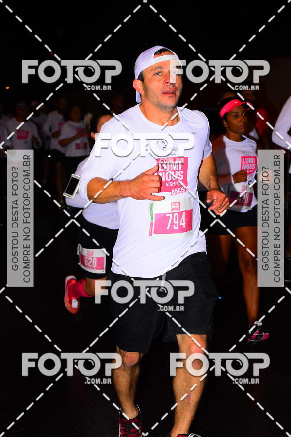 Buy your photos of the eventLuminous Run on Fotop