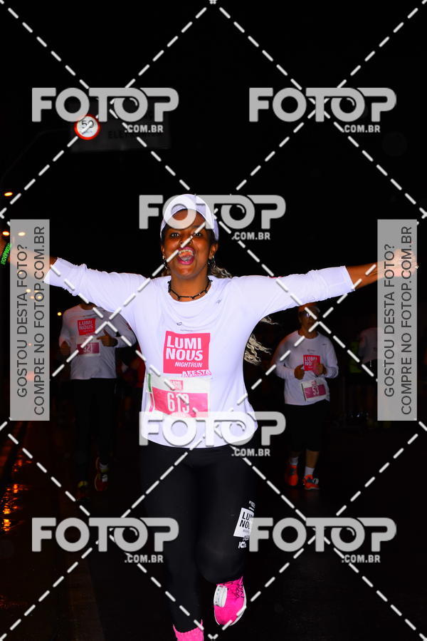 Buy your photos of the eventLuminous Run on Fotop