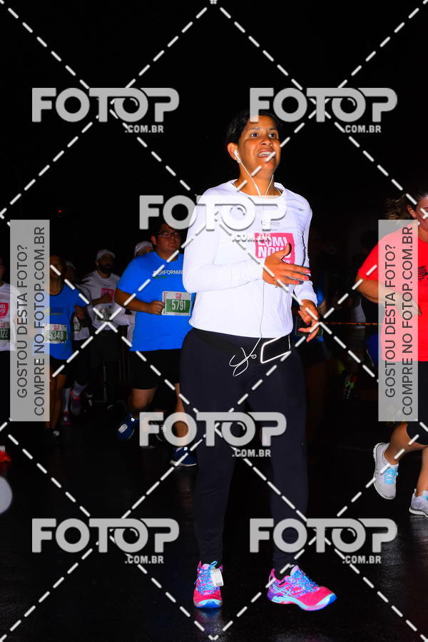 Buy your photos of the eventLuminous Run on Fotop