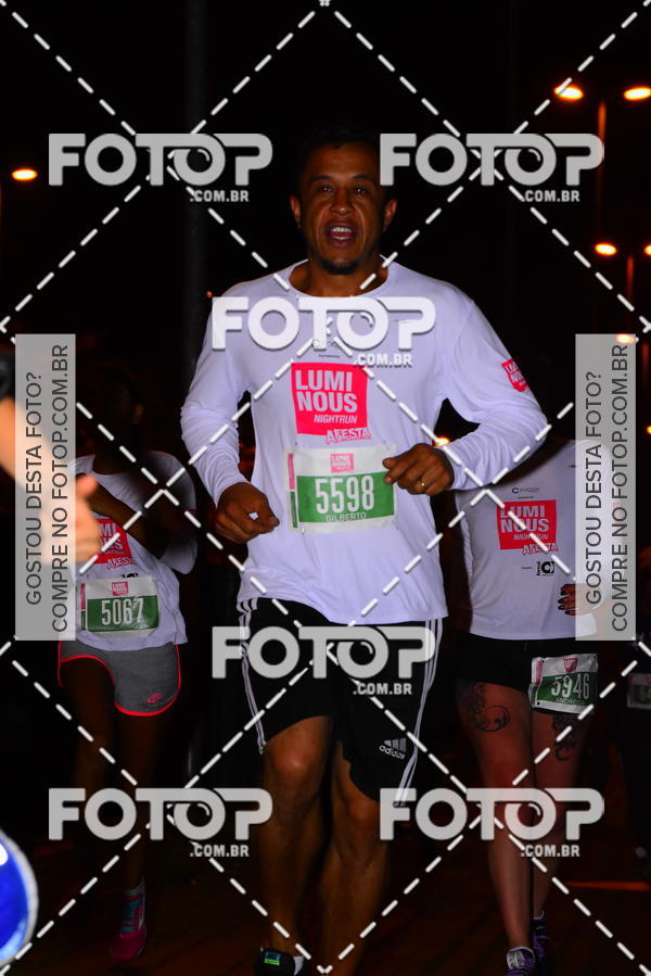 Buy your photos of the eventLuminous Run on Fotop