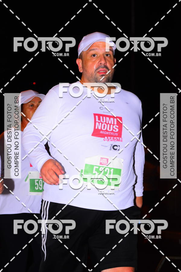 Buy your photos of the eventLuminous Run on Fotop